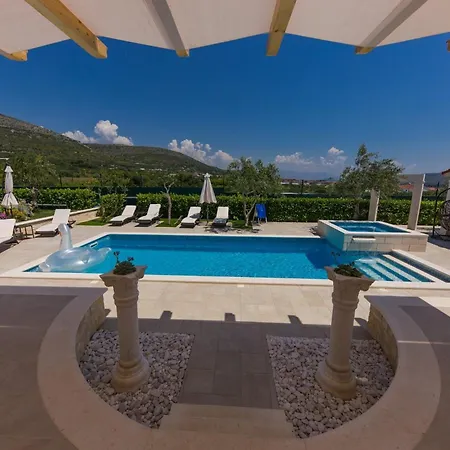 Vila Malo