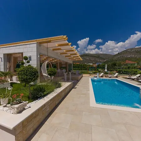Vila Malo