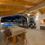 Vila Malo *